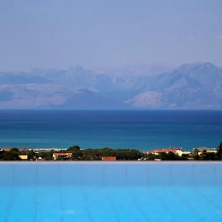 Red Queen Main Villa Sfakera